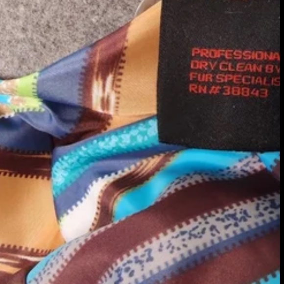 GREY VIA SPIGA WOOL CASHMERE BLEND COAT WITH LUXURIOUS RABBIT FUR TRIM. - Picture 4 of 6